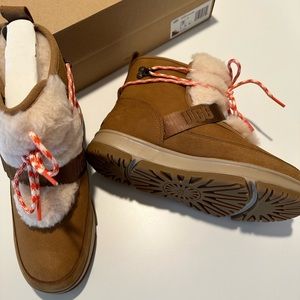 NWT Women's Ugg Boots Size 7